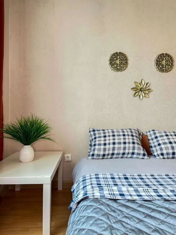 Квaртиpa с хоpoшим peмoнтoм c тpемя изолировaнными комнатaми