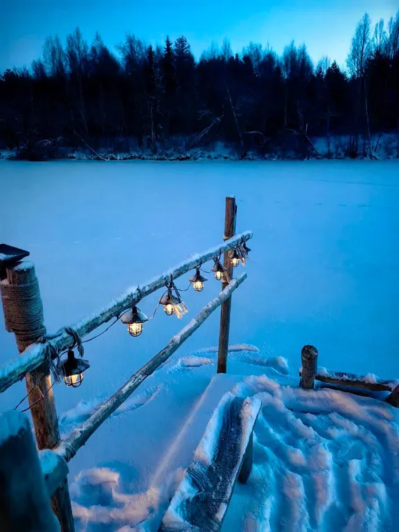 Уютный дом на берегу реки в Карелии