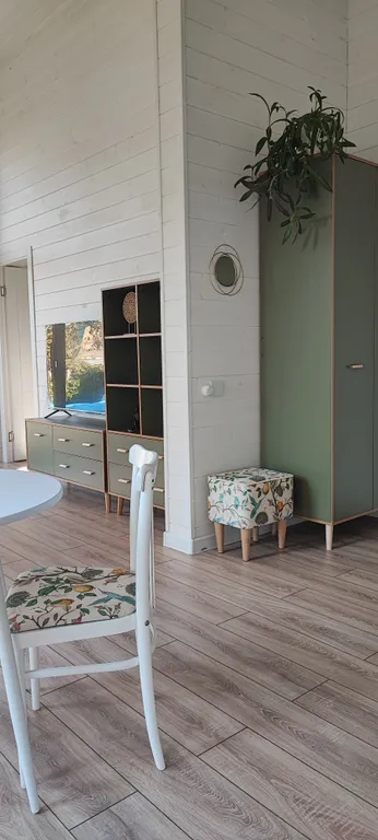 Коттедж Уютный барн с баней на дровах и пением птиц в саду — Заворово