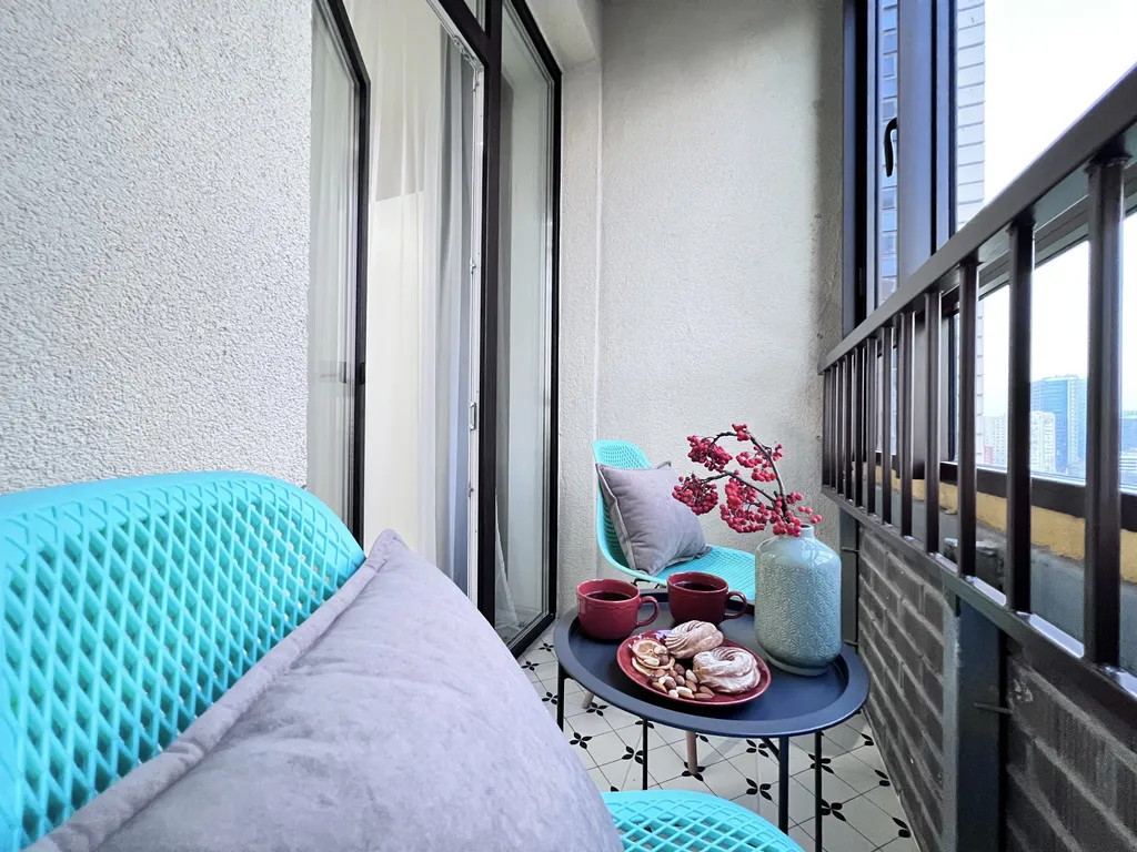 Трешка у аквапарка с панорамным видом на реку