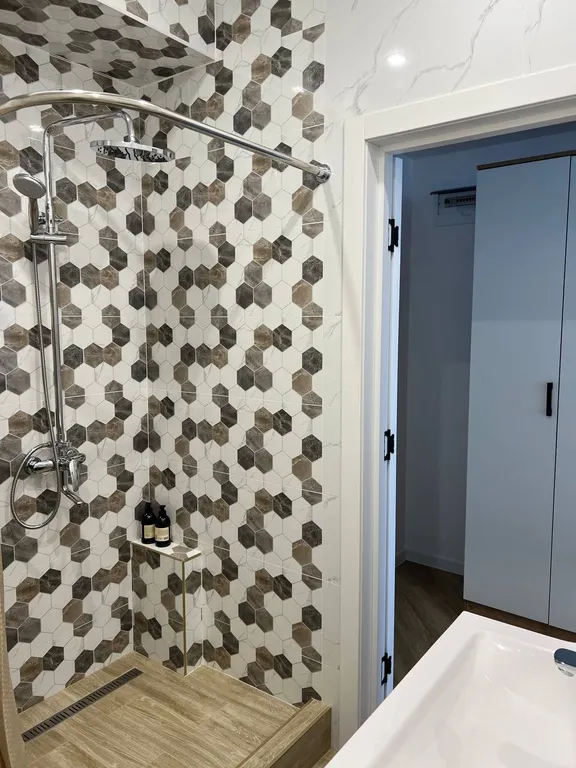 Квартира Квартира Светлая студия у моря с бассейном на закрытой территории — Севастополь