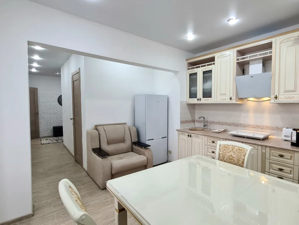 Квартира Двухкомнатная квартира с видом на море. — Адлер