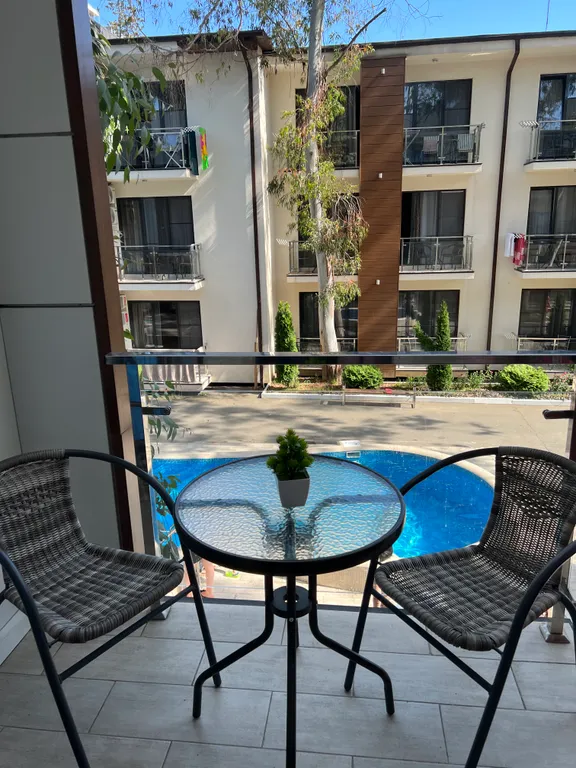 Квартира у моря с балконом и бассейном — аренда посуточно в Адлер