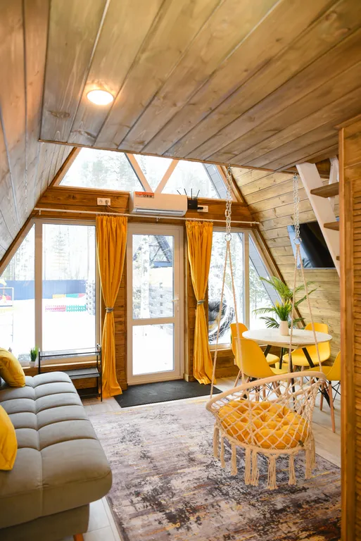 Жёлтый домик на 4 человека