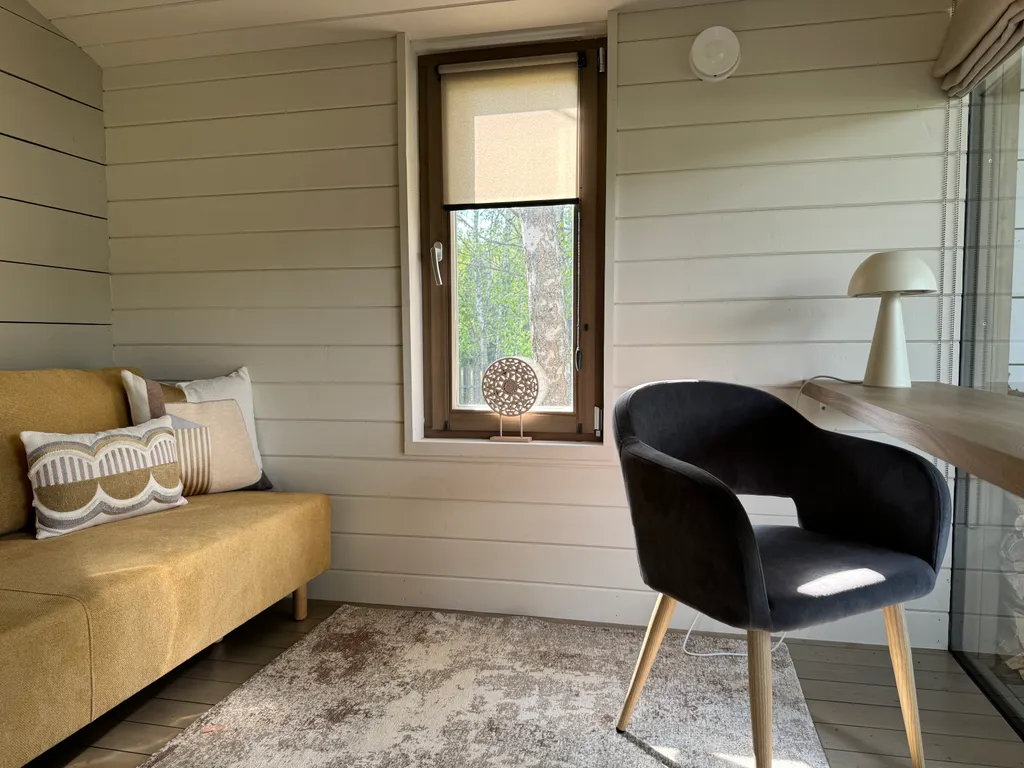 Уютный загородный дом в тишине