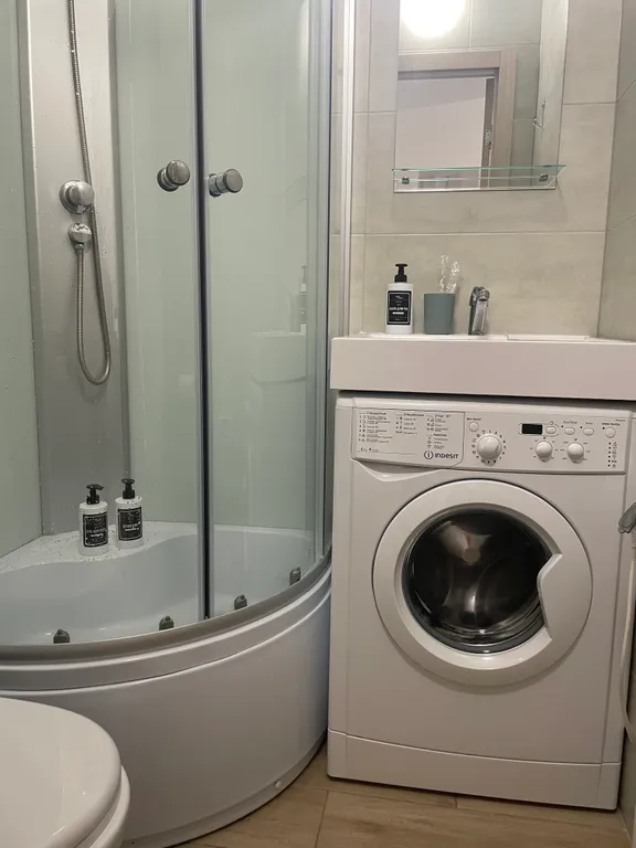 Стильная студия с балконом