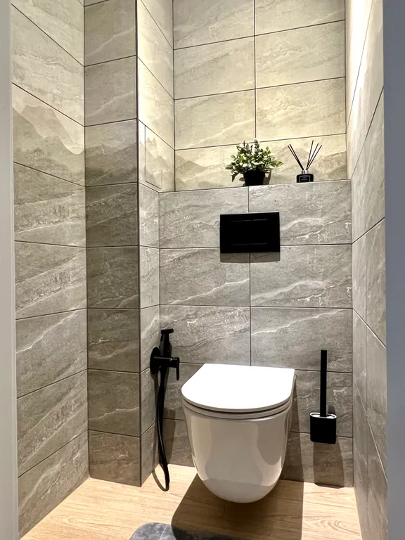 Просторная квартира с новым ремонтом для семьи в центре