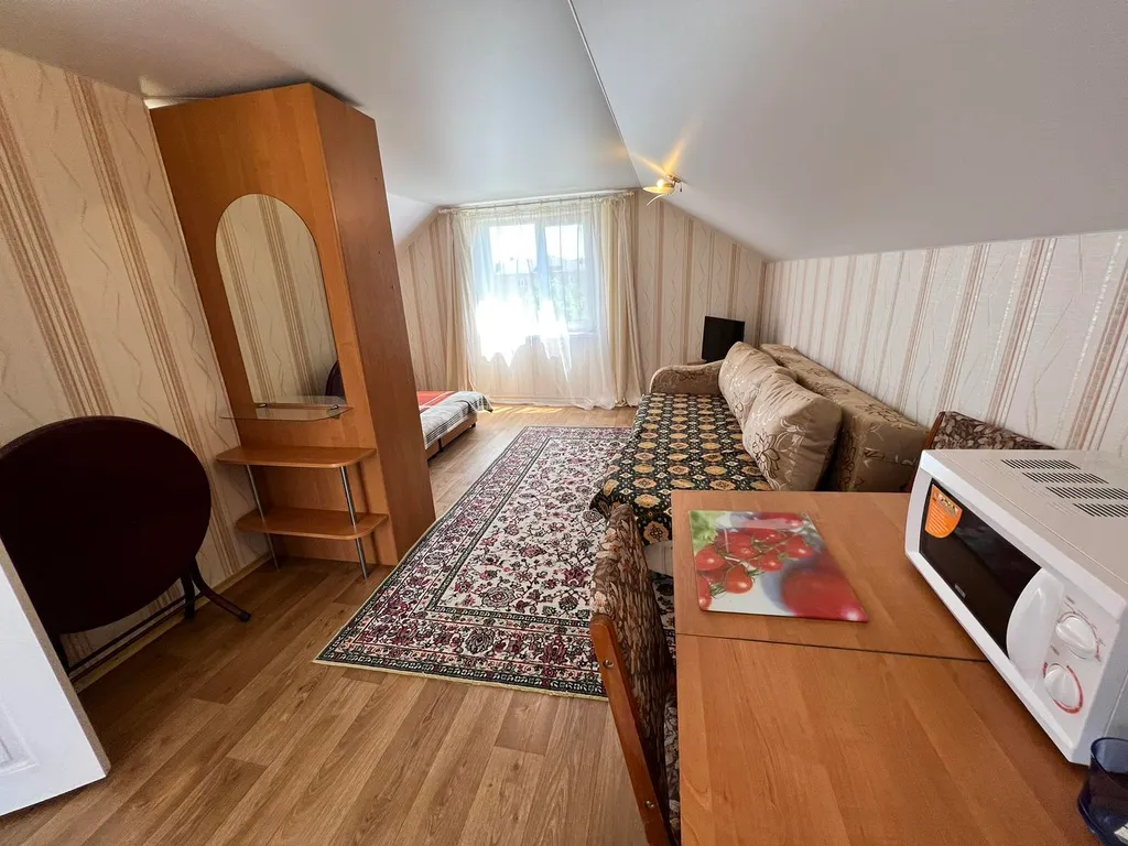 Однокомнатный номер с видом на горы и море на третьем этаже