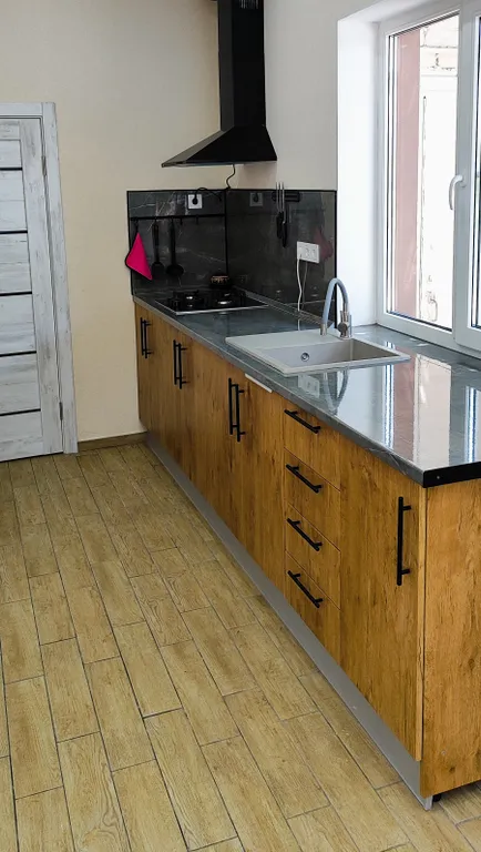 Коттедж Часть дома со своим двором и беседкой — Геленджик