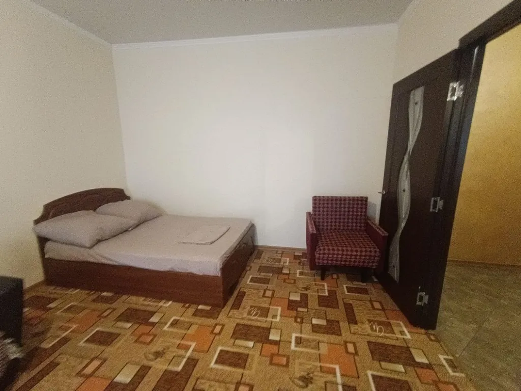 Квартира в районе Жд-больницы — аренда посуточно в Бузулук