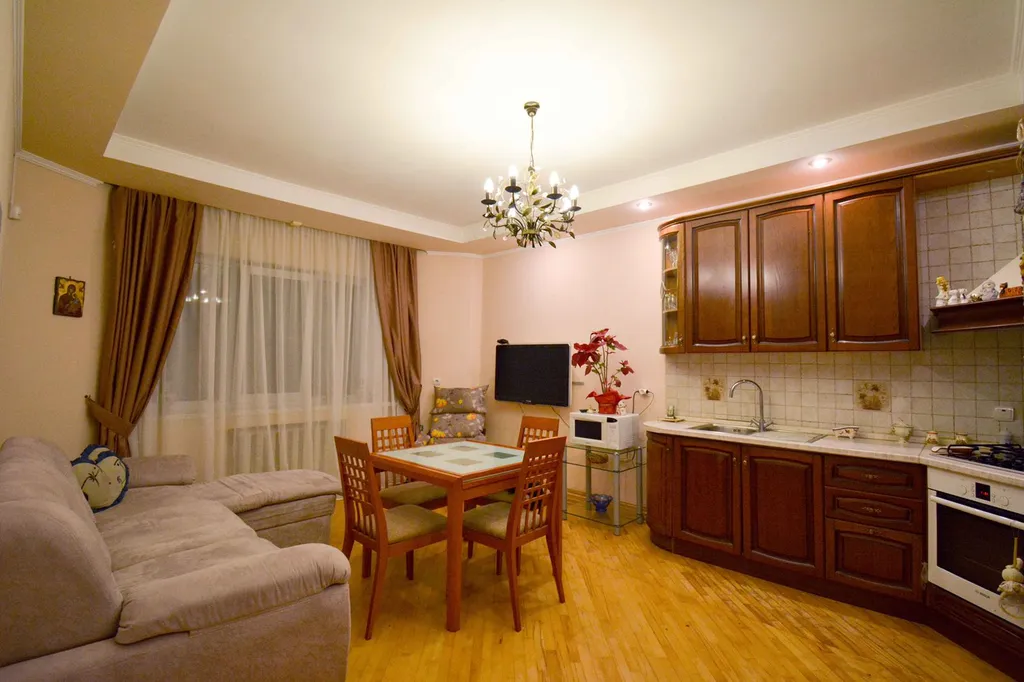 Большой и уютный дом с баней