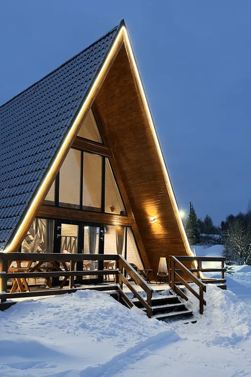 Коттедж Большой дом для отдыха на берегу реки Кола — аренда посуточно в Мурманск