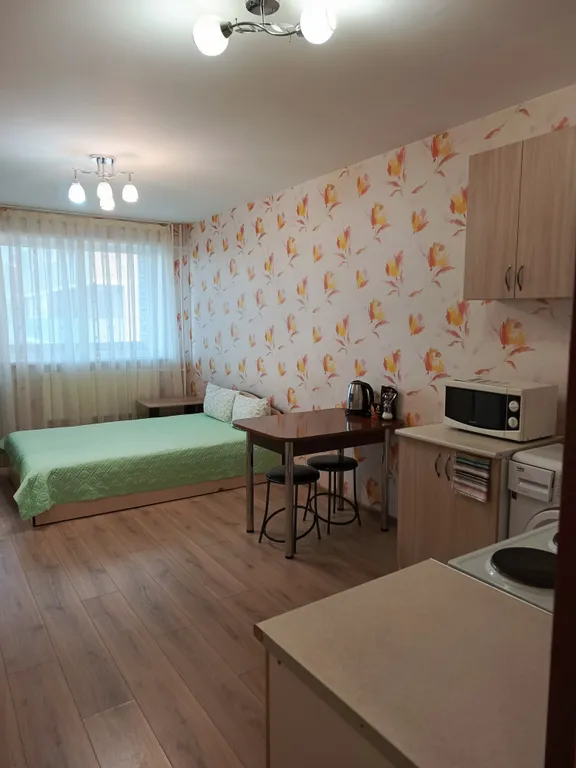 Студия с видом на лес