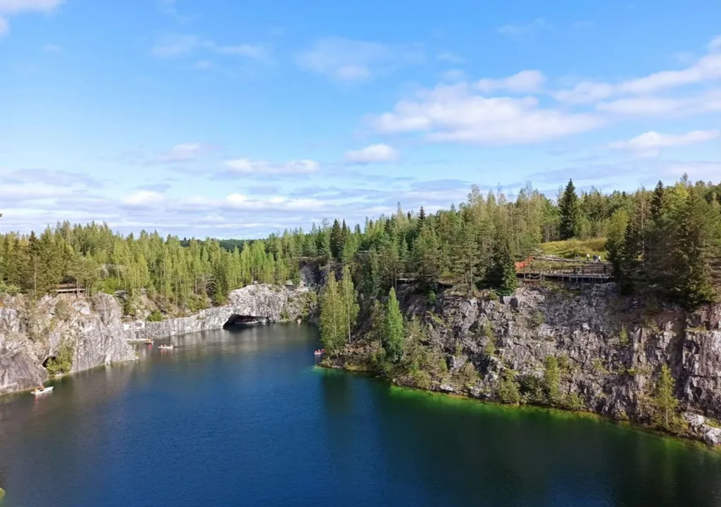 Дома "Янискиви" с видом на море Карельское