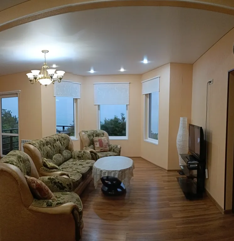 Дом - вилла - коттедж 5 спален
На территории бассейн