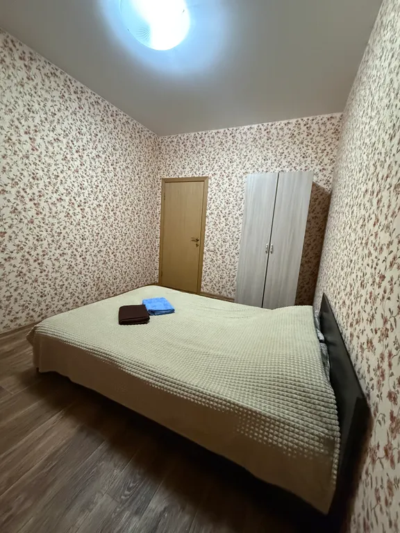 Комната с парковкой и местом для отдыха на улице