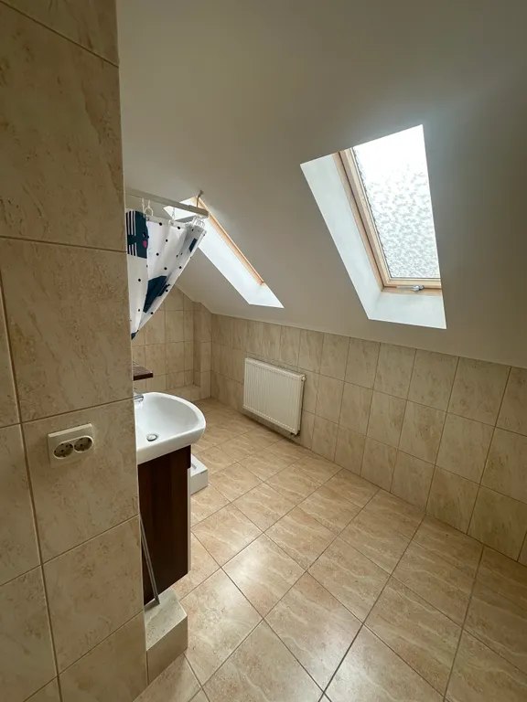 Двухэтажный гоcтeвой дoм в живoписном местe