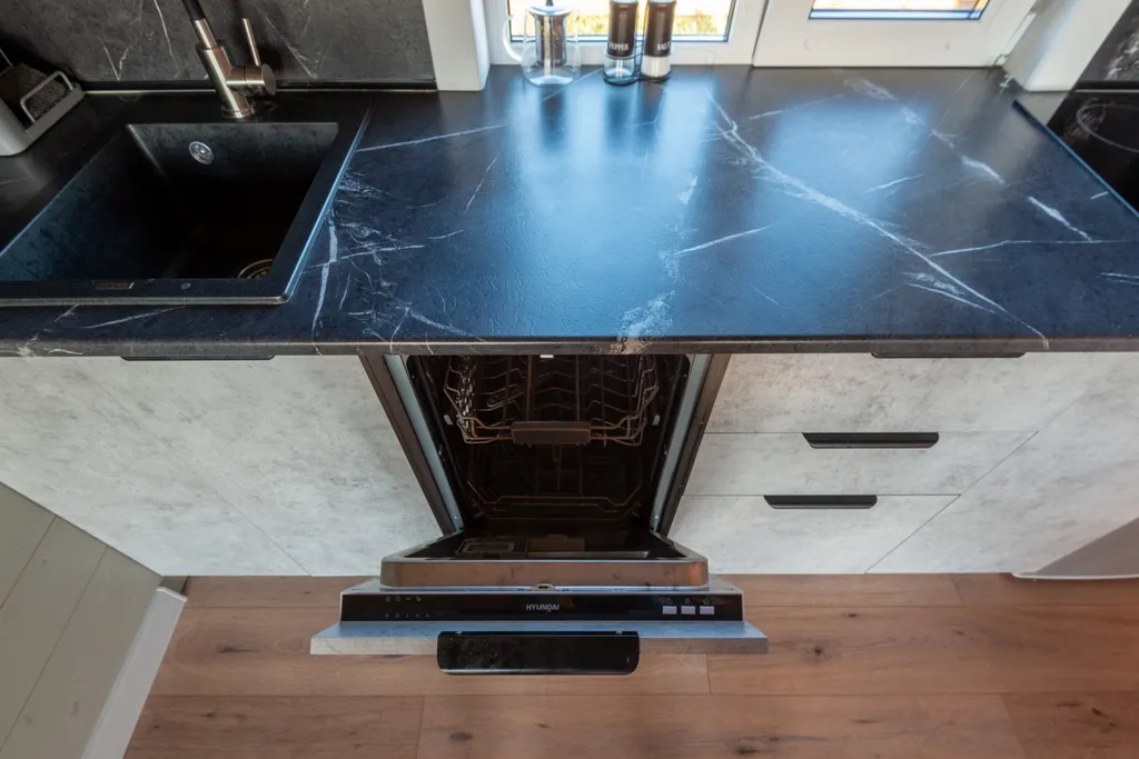 Дом с горячей купелью фурако на берегу реки