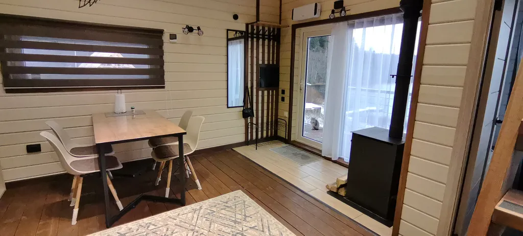 Дом на берегу озера в Карелии