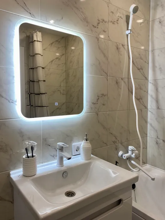 Квартира Квартира - Студия для 2х гостей в новом доме. Скидка от 5 ночей! — Тюмень