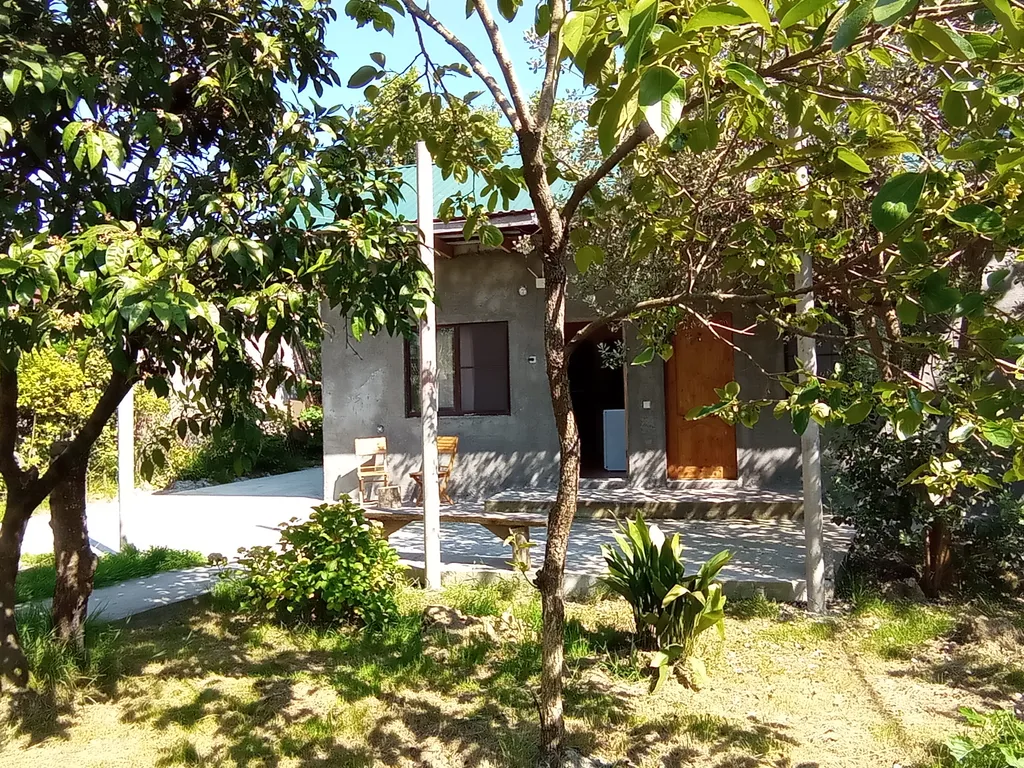 Коттедж в саду у Веры