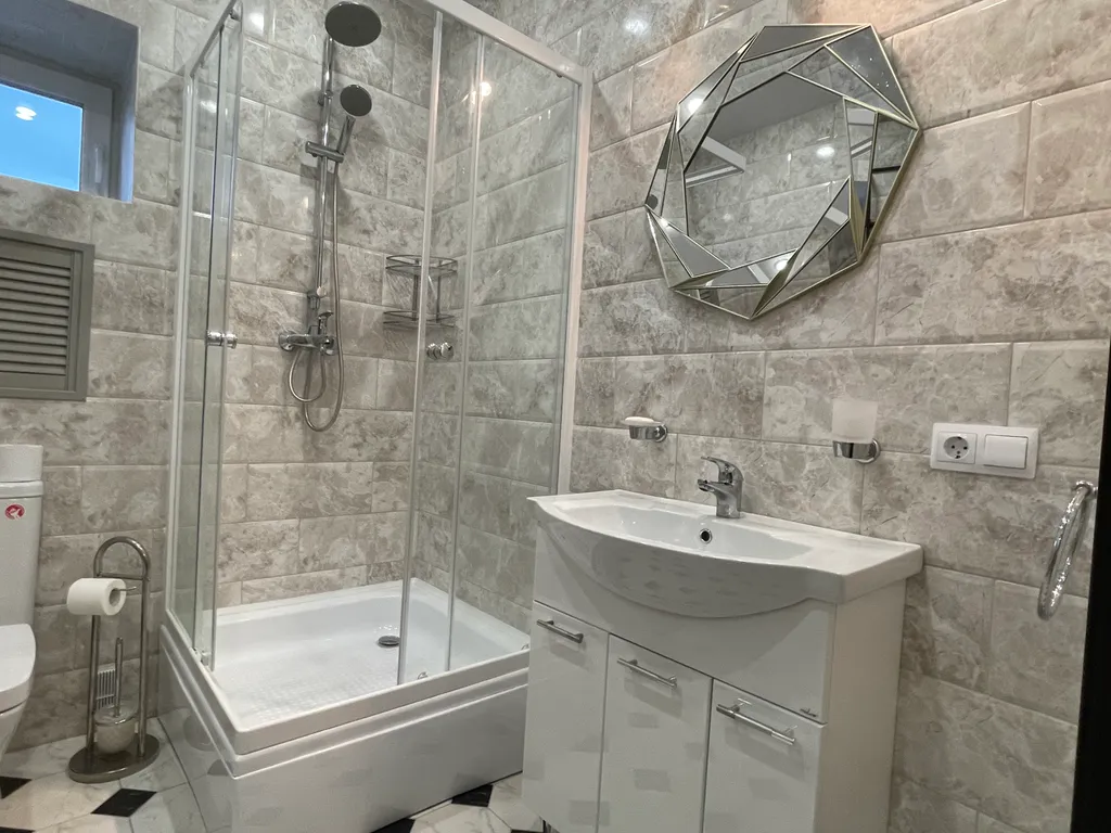 Коттедж Уютный дом с камином и сауной у озера — Ларионово