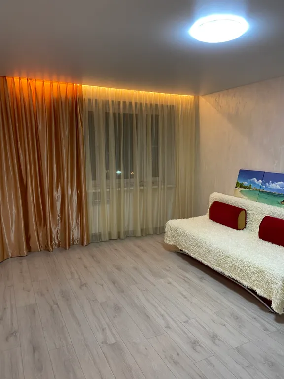 Уютная теплая квартира с новым ремонтом в центре города