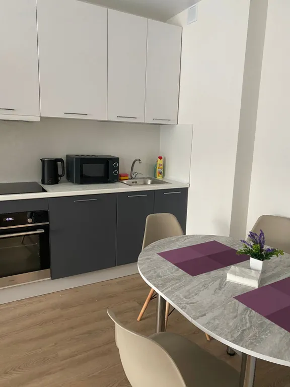 Евро однушка с видом на лес