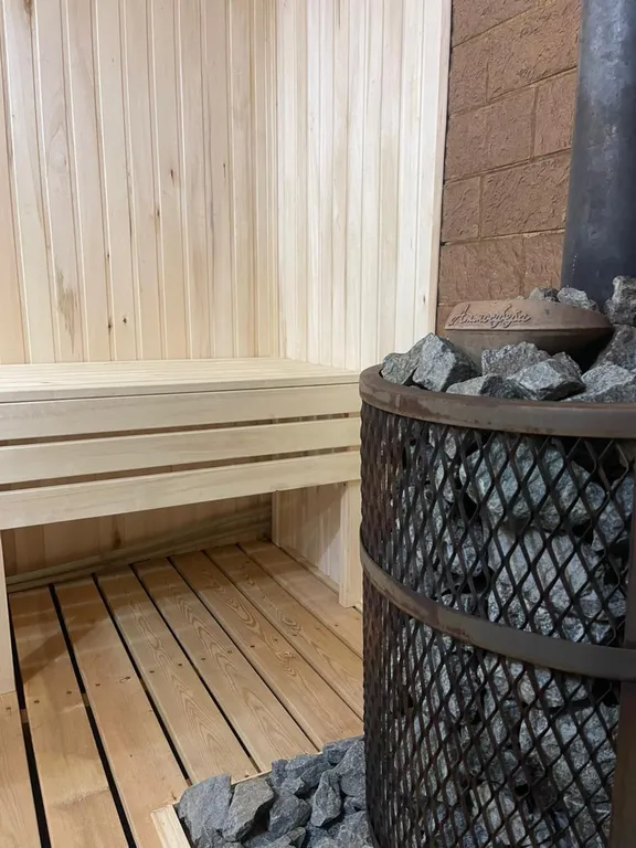 Коттедж с двумя спальнями, баней и открытым бассейном