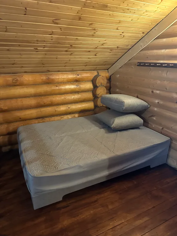 Дом в сосновом бору на озере