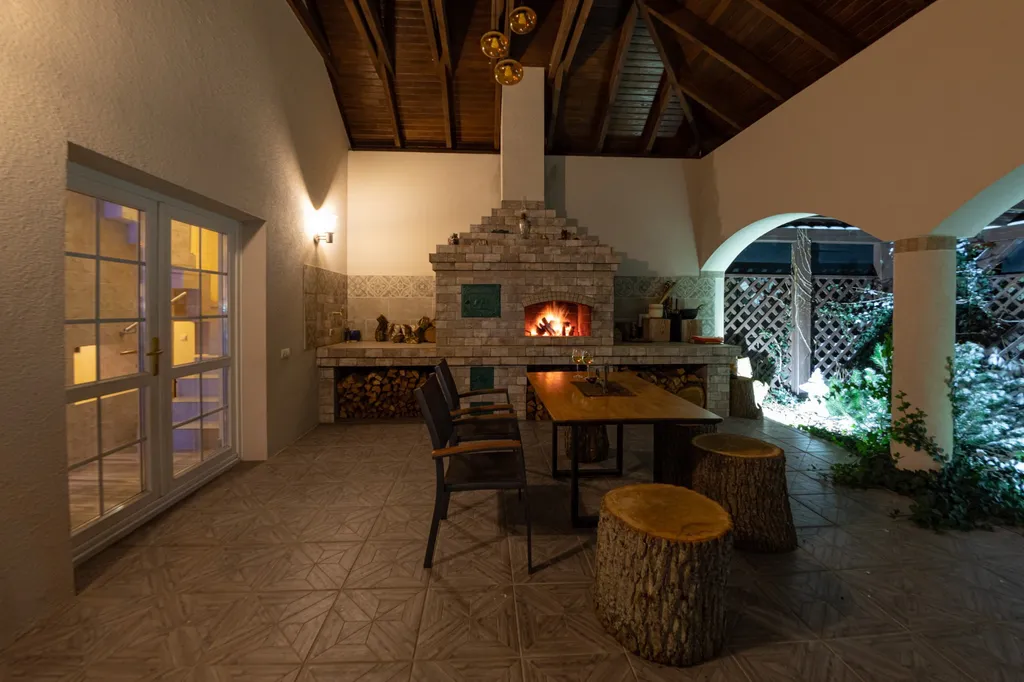 Вилла дзен с ванной спа и террасой с видом на сад