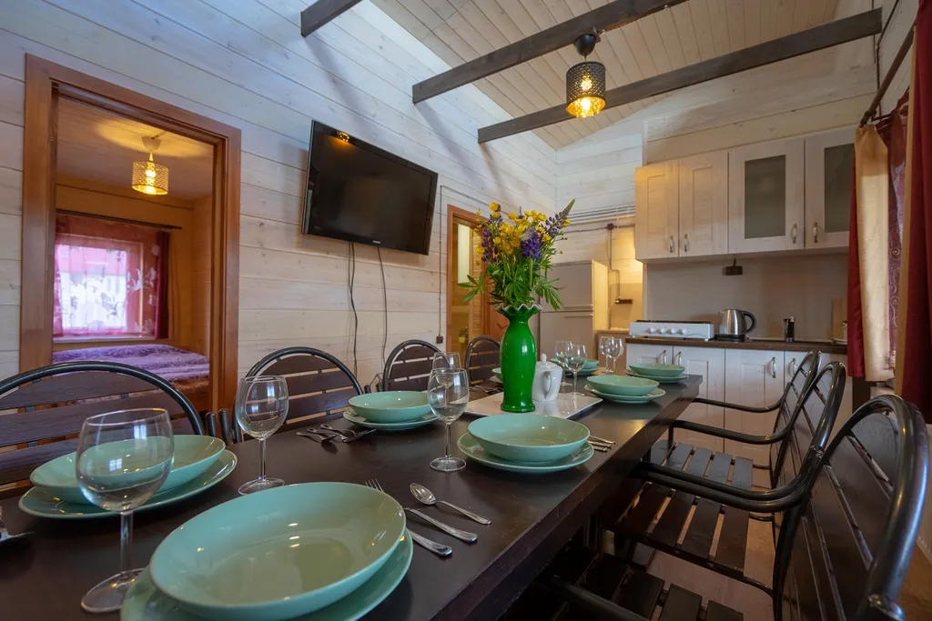 Коттедж Большой дом с террасой, баней на дровах и чаном в лесу на берегу реки — Старово