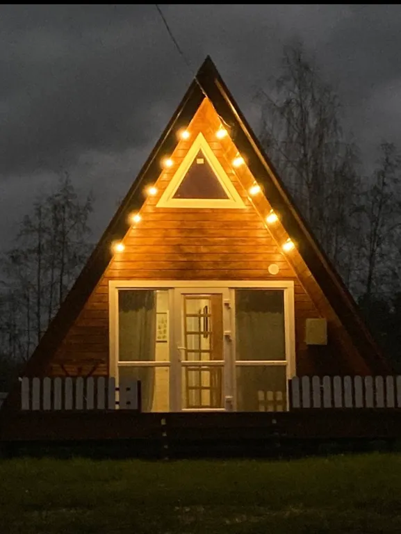 Уютный A-frаme домик на беpегу Bуокcы