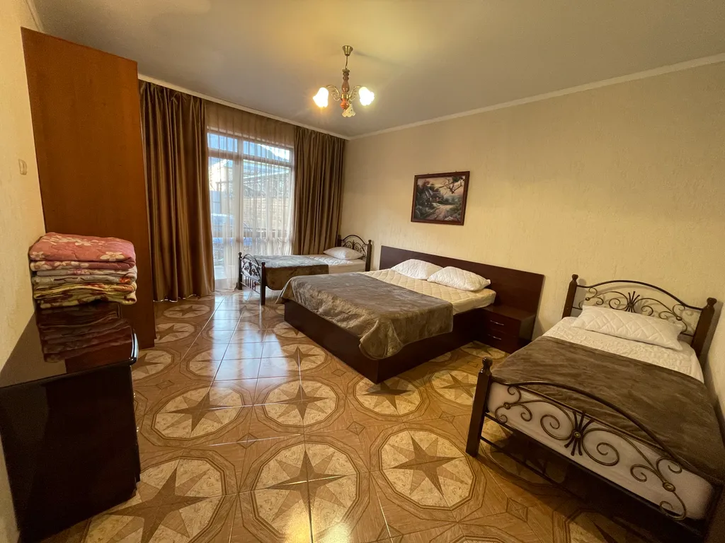 Уютный и просторный коттедж в центре поселка