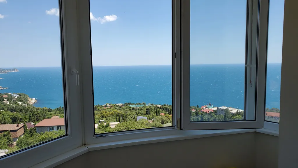 Супер-видовая квартира с чистым видом на море и гору Ай-Петри