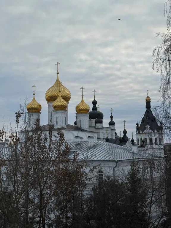 Уютная квартира в центре с видом на Богоявленский собор