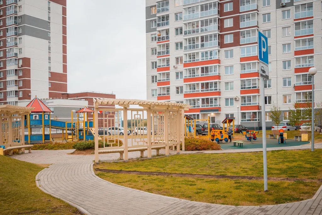 Студия на Холмогорова