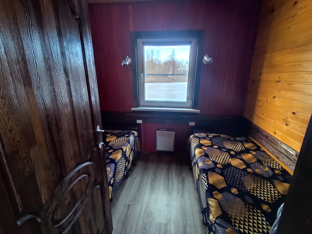 Дом на берегу озера