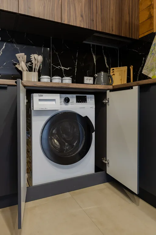 Коттедж Уютный дом с 2 спальнями с видом на лес — Крошнозеро