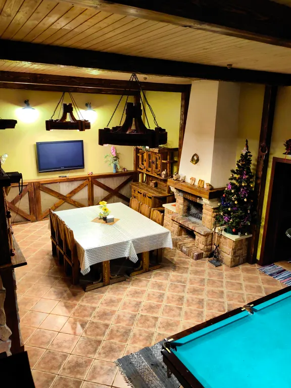 Атмосферный коттедж с дровяной баней и большим бассейном