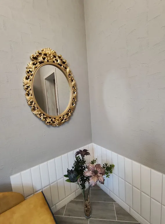 Дом в центре города рядом с набережной