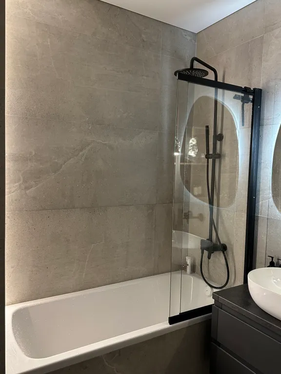 Современные и уютные апартаменты в центре рядом с парком и рекой