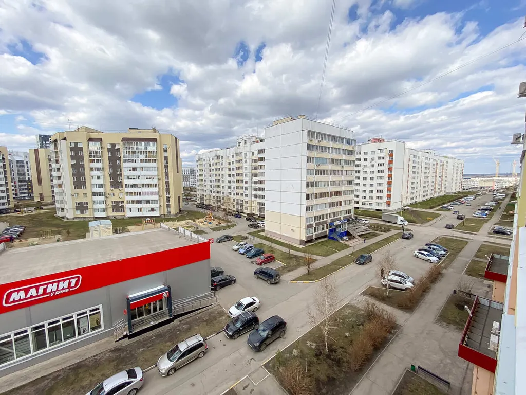 Просторная двушка с тёплой лоджией рядом с Александровским парком