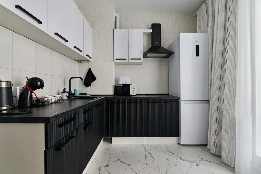 Прекрасная стильная квартира Инь янь