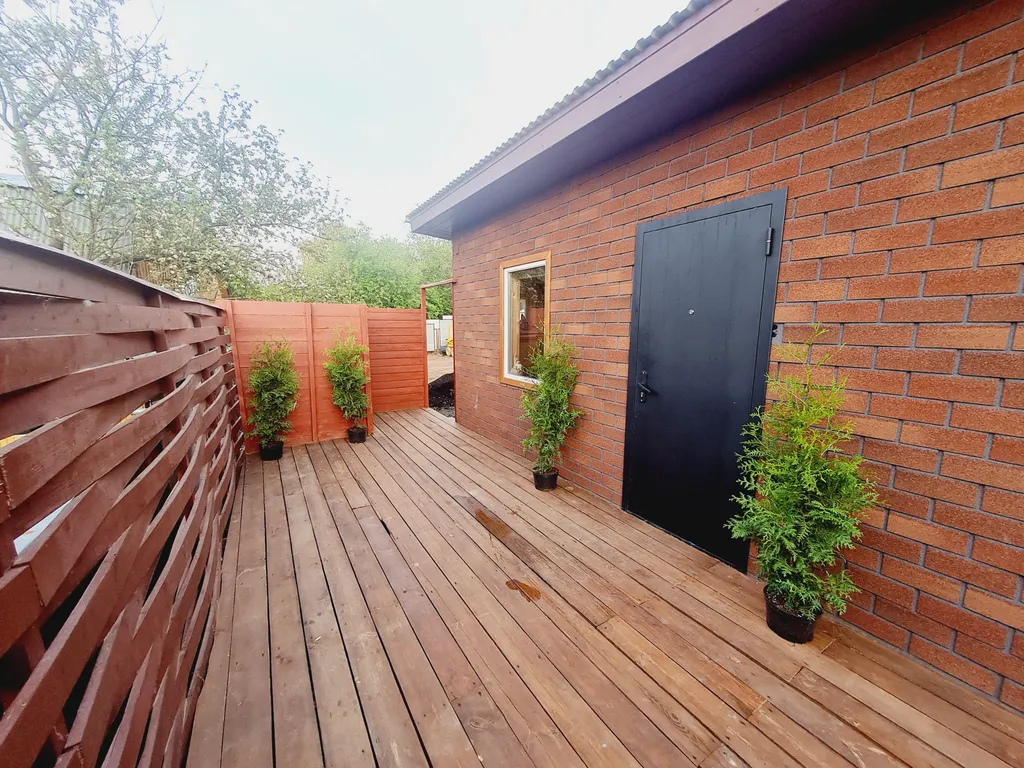 Дом на берегу водохранилища