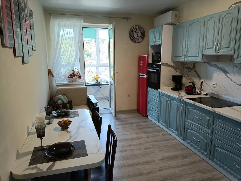 Уютная квартира с видом на море и горы