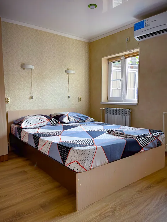 Двухкомнатная квартира с двориком и парковкой