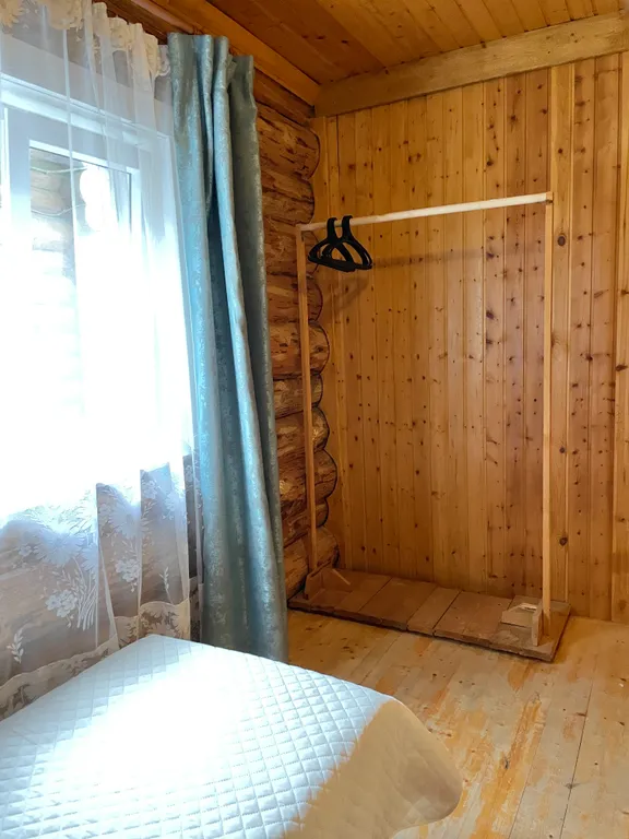 Чудесный домик на 2 спальни в 7 минутах от моря с парковкой (№5)