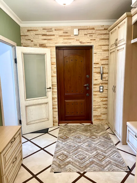 Просторная 3-к квартира в центре Калининграде