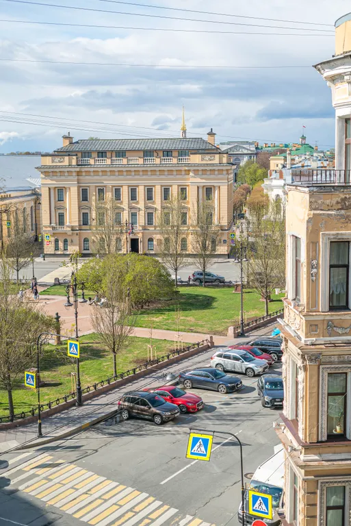 Квартира с большой гостиной с видом